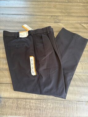 Savane Black Pleated Dress Pants